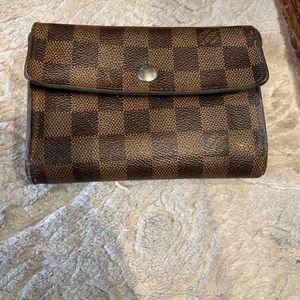 Authentic vintage Louis Vuitton Damier Wallet